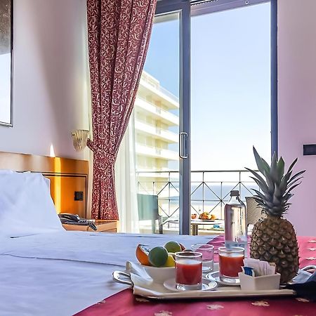 Hotel Nettunia Римини Экстерьер фото
