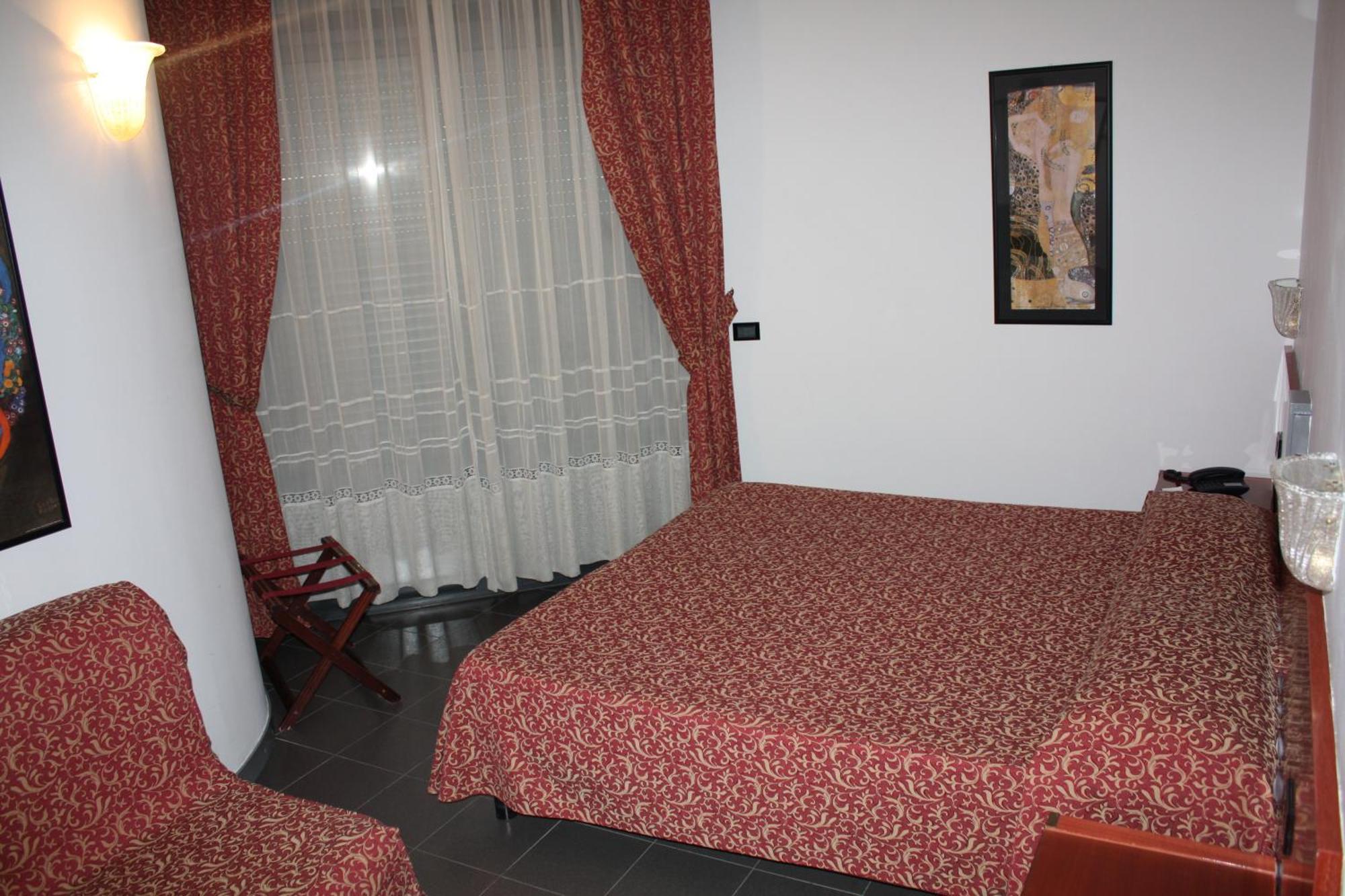 Hotel Nettunia Римини Номер фото
