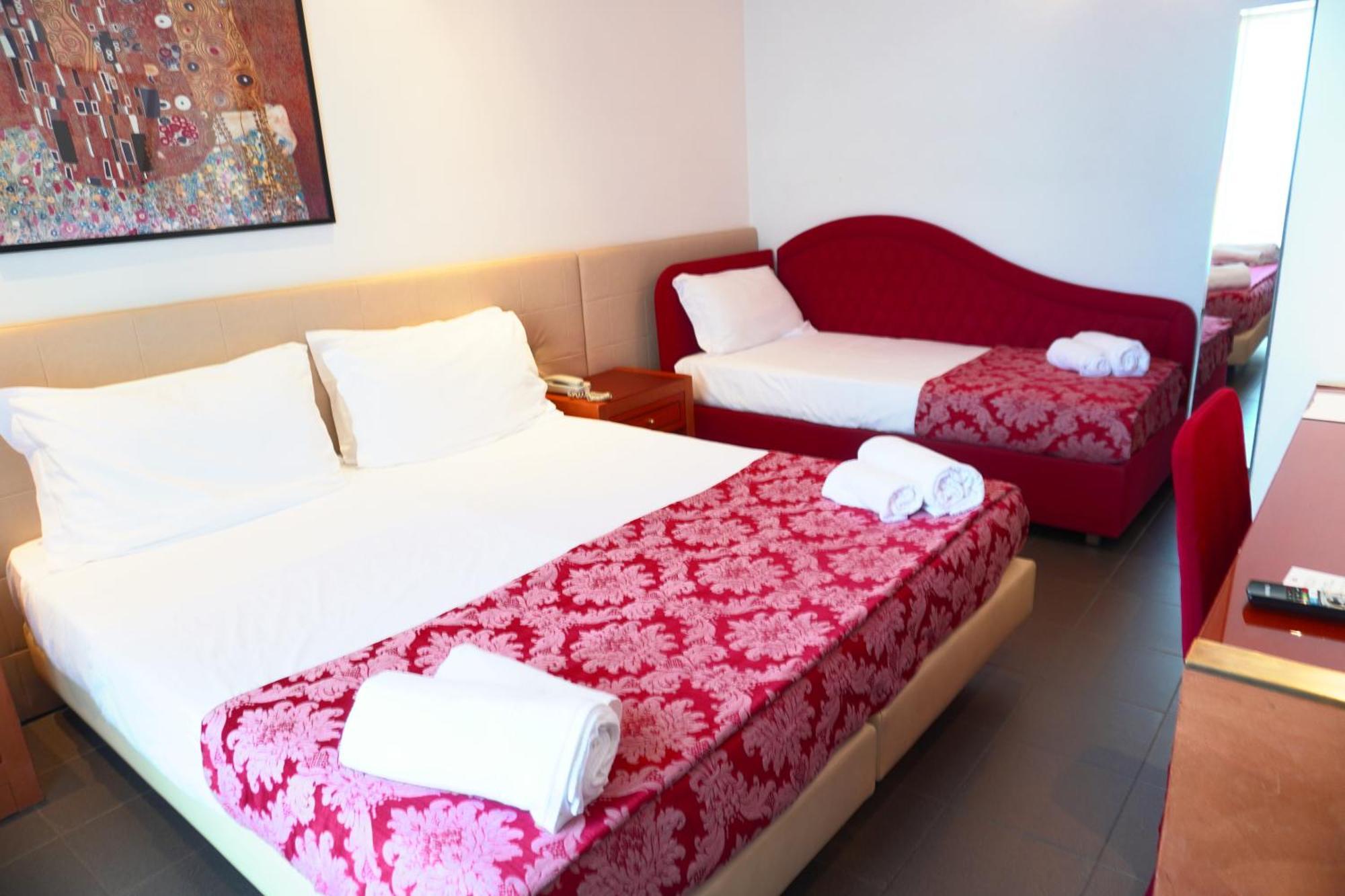 Hotel Nettunia Римини Номер фото