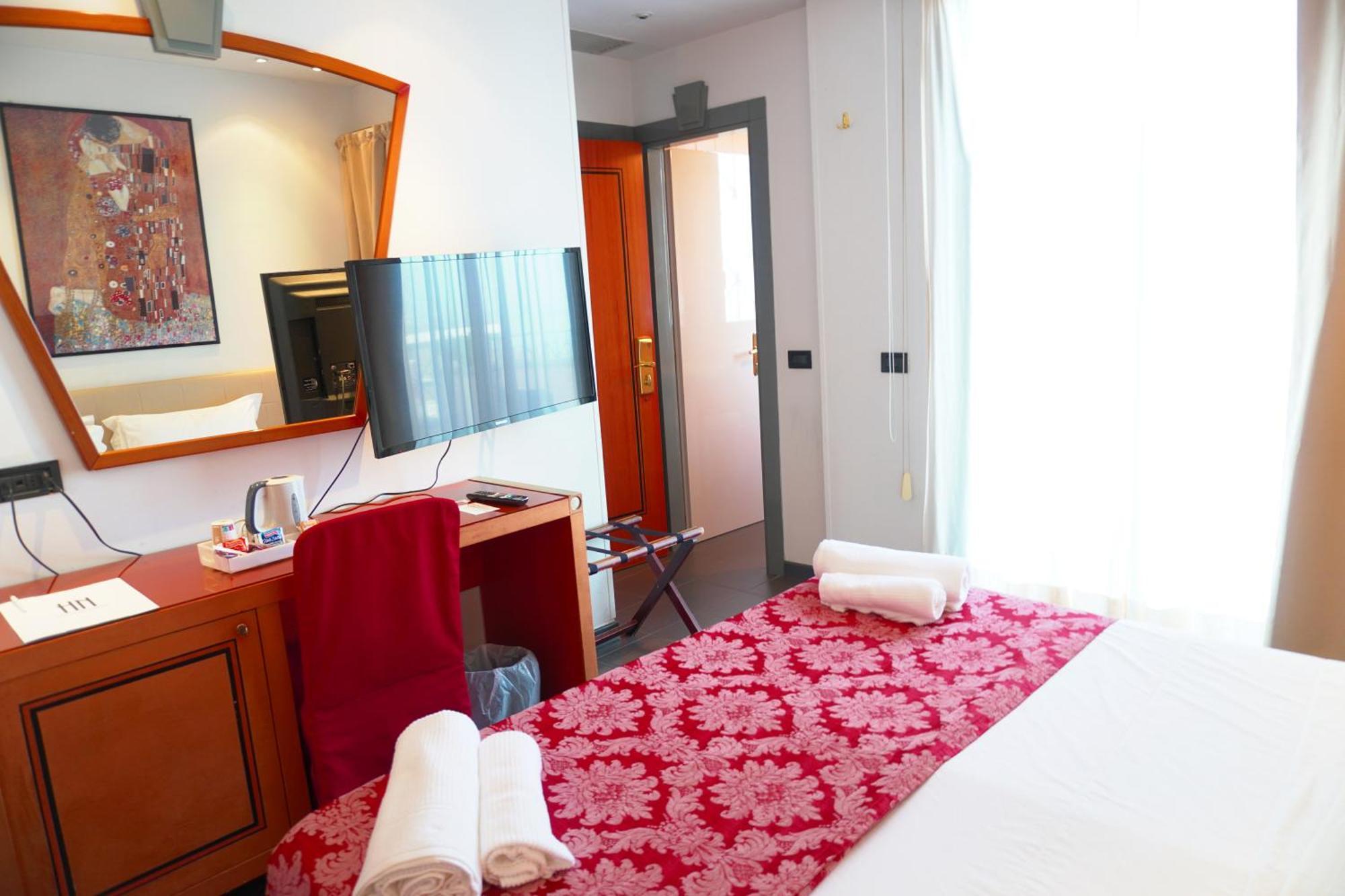 Hotel Nettunia Римини Номер фото