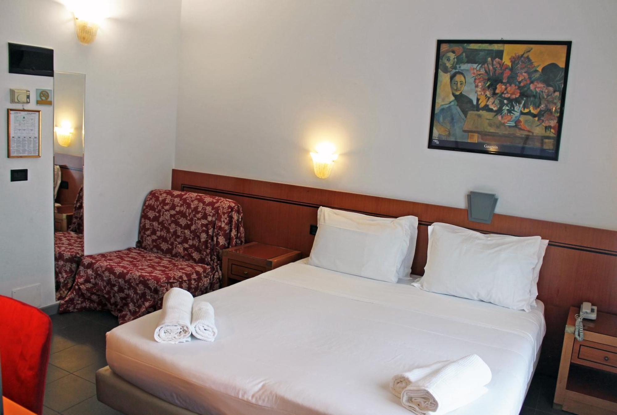 Hotel Nettunia Римини Номер фото