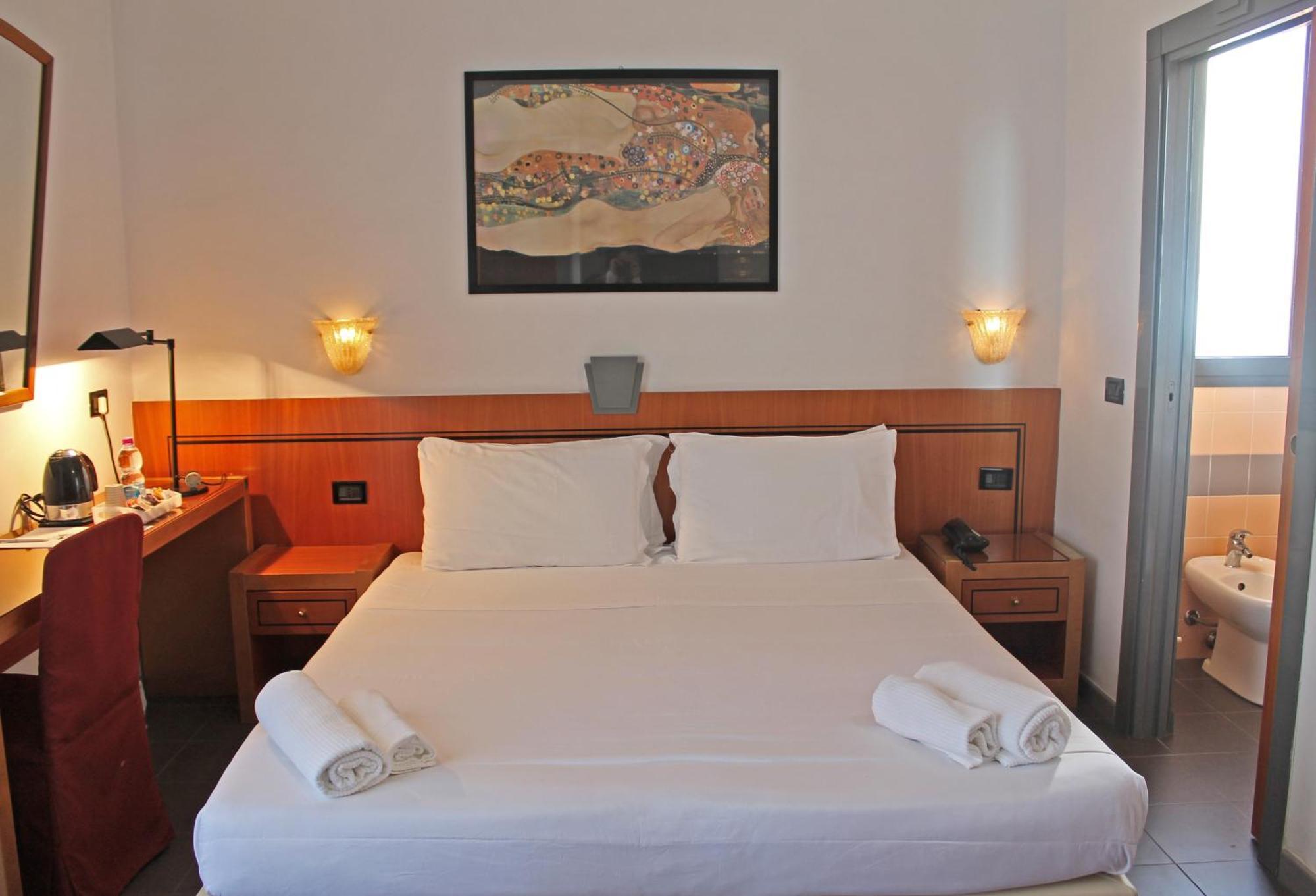 Hotel Nettunia Римини Номер фото